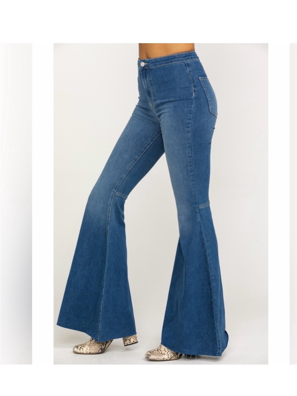 Free People We The Free women’s size 26 Just Float On Flare Jeans bell bottom